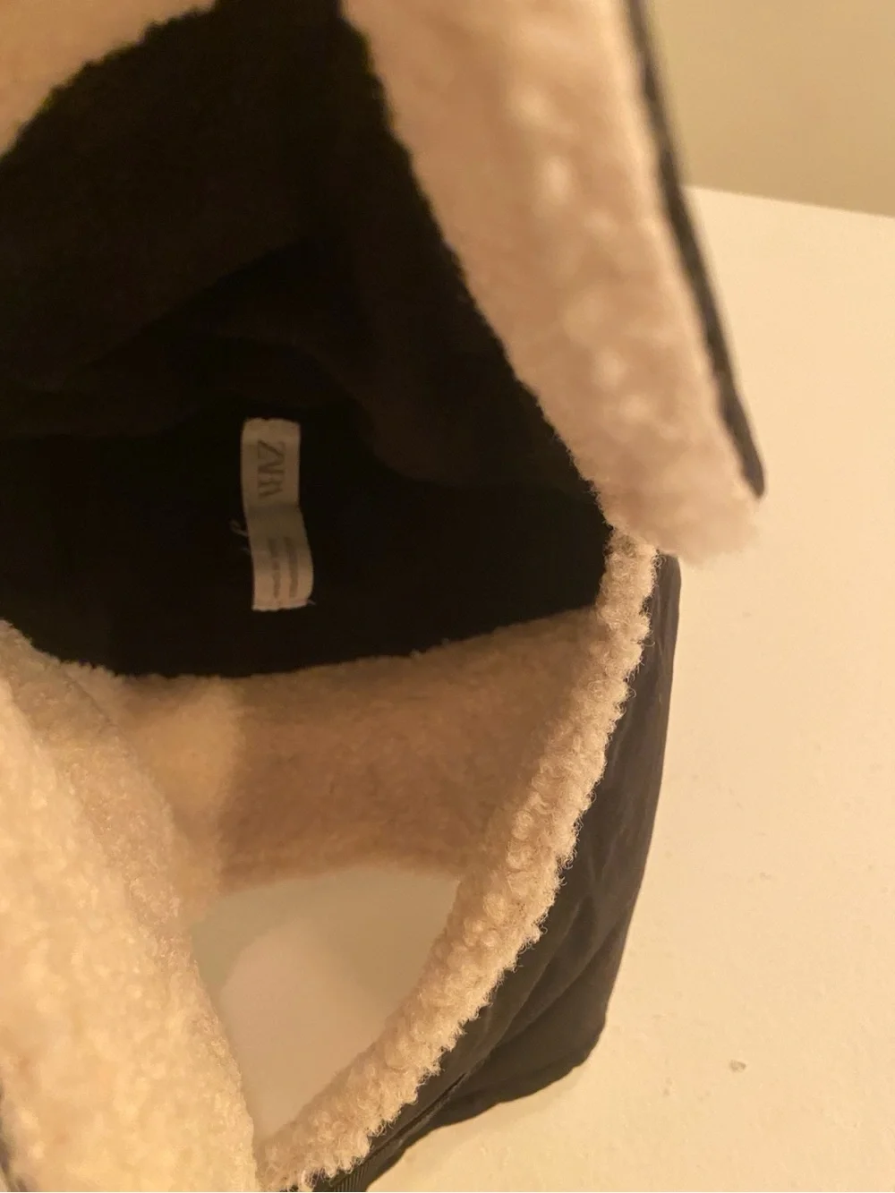 ZARA Kids Sherpa-Lined Trapper Hat Black Beige